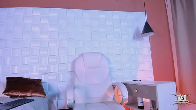 AlejandroStormm online show from February 24, 2025, 11:52 pm