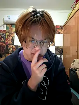 Anson0722 online show from October 31, 2025, 12:17 pm