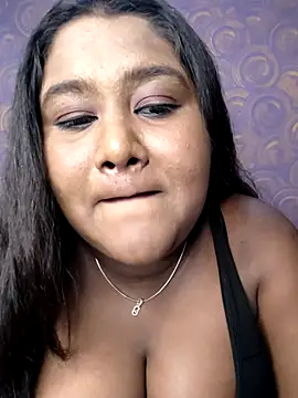 Snapshot of horny_diana chatting on June 9, 2026, 5:57 pm horny diana online show from June 9, 2026, 5:57 pm
