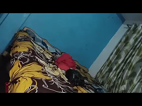 Snapshot of longsexji chatting on September 16, 2025, 5:03 pm longsexji online show from September 16, 2025, 5:03 pm