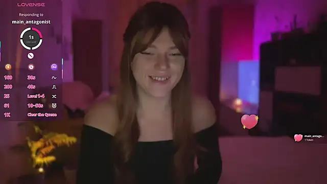 CherryRed Girl online show from November 27, 2025, 8:11 pm