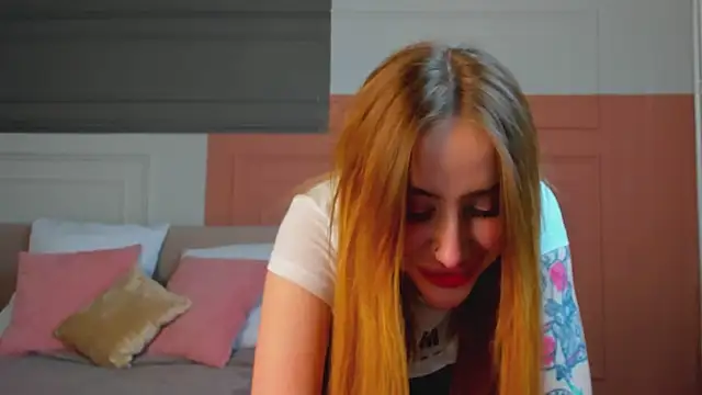 Snapshot of _BunnyDollStella_ chatting on March 15, 2025, 12:58 am BunnyDollStella online show from March 15, 2025, 12:58 am