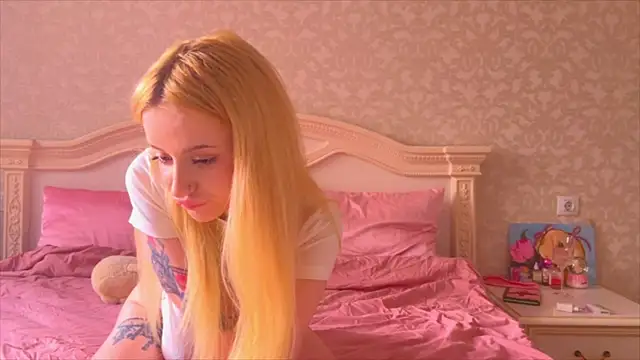 Snapshot of _BunnyDollStella_ chatting on September 24, 2025, 5:33 am BunnyDollStella online show from September 24, 2025, 5:33 am