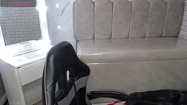 Snapshot of Isabella_Collen_v chatting on March 3, 2026, 1:06 pm Isabella Collen v online show from March 3, 2026, 1:06 pm