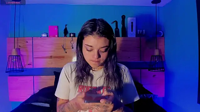 ChloeAllennn online show from March 16, 2026, 1:15 pm