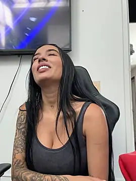 Antonella Smiith  online show from April 10, 2026, 1:49 pm