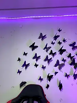 Luna kitty online show from November 28, 2025, 5:59 pm