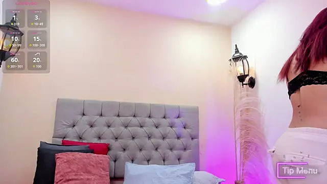 Maite Smith  online show from February 25, 2026, 1:21 pm