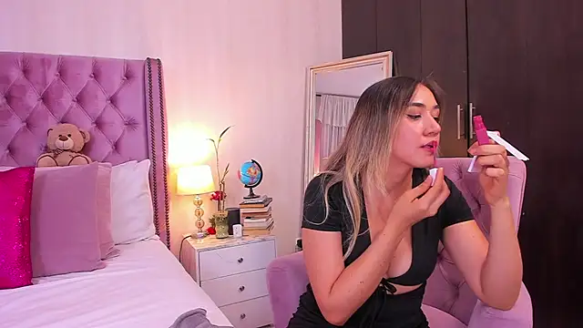 Snapshot of natashaleightt chatting on February 25, 2025, 8:19 pm natashaleightt online show from February 25, 2025, 8:19 pm