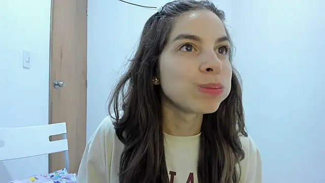 jessyegoldenn online show from April 9, 2026, 12:32 am