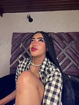 Snapshot of MichelleDiaz_Pink chatting on March 15, 2025, 7:09 am MichelleDiaz Pink online show from March 15, 2025, 7:09 am