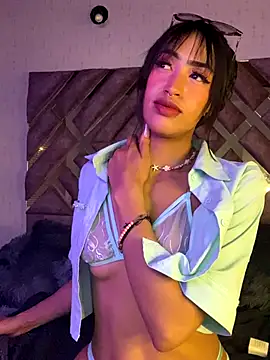 Snapshot of MichelleDiaz_Pink chatting on September 9, 2025, 3:28 am MichelleDiaz Pink online show from September 9, 2025, 3:28 am