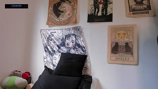 Hisato111 online show from November 17, 2025, 3:18 pm