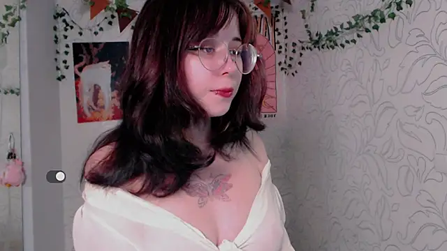  miraclecattt  online show from October 9, 2025, 1:31 pm