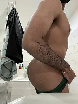 jojofloflo online show from March 19, 2025, 9:16 pm