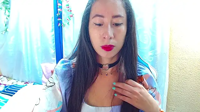 Gia leinn online show from November 5, 2025, 1:44 pm