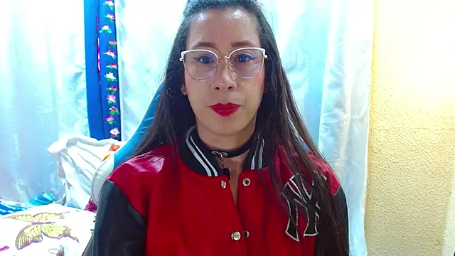 Snapshot of Gia_leinn chatting on February 6, 2026, 2:31 pm Gia leinn online show from February 6, 2026, 2:31 pm