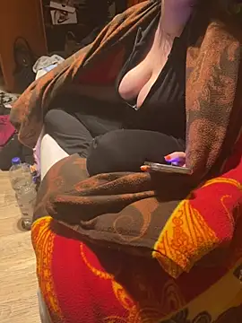 Tightassslut18 online show from February 24, 2025, 7:30 pm