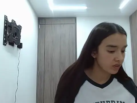  luna 777 online show from April 27, 2026, 12:41 am