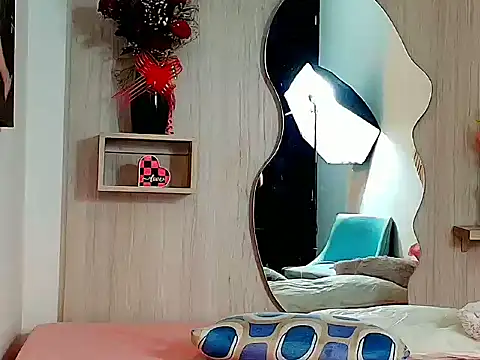 ZaraRousse online show from November 29, 2025, 3:20 am