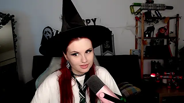 Della Ideal online show from November 2, 2025, 4:42 pm