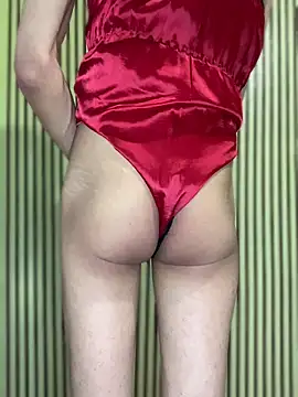 Femboylili online show from April 10, 2026, 3:50 pm