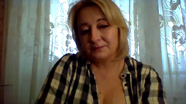 ArielXLoveresss online show from February 23, 2025, 9:33 am