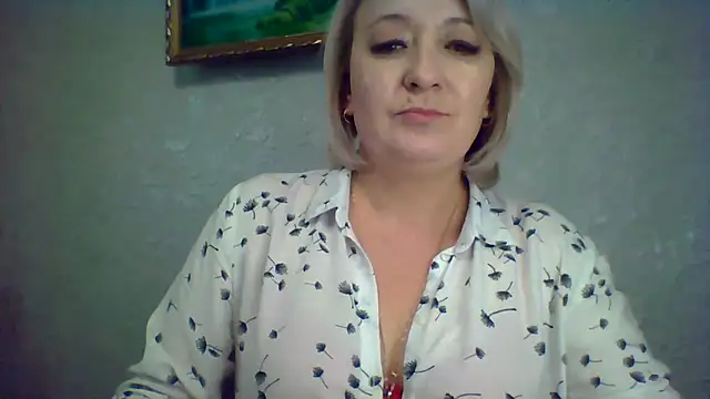 ArielXLoveresss online show from November 7, 2025, 7:41 am