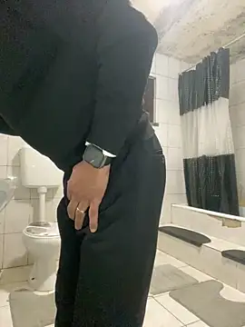 rogerdik76 online show from March 11, 2026, 6:08 am