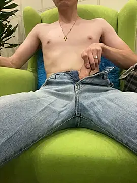 gayman111111 online show from October 17, 2025, 4:42 pm