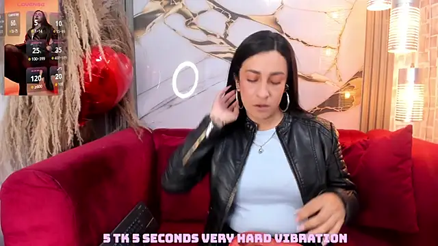 Bella williamss  online show from December 20, 2025, 7:43 pm