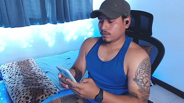 maxflurry  online show from February 20, 2026, 6:41 pm