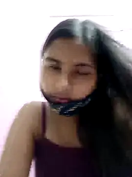 Snapshot of heena-3678 chatting on April 4, 2026, 2:58 pm heena-3678 online show from April 4, 2026, 2:58 pm