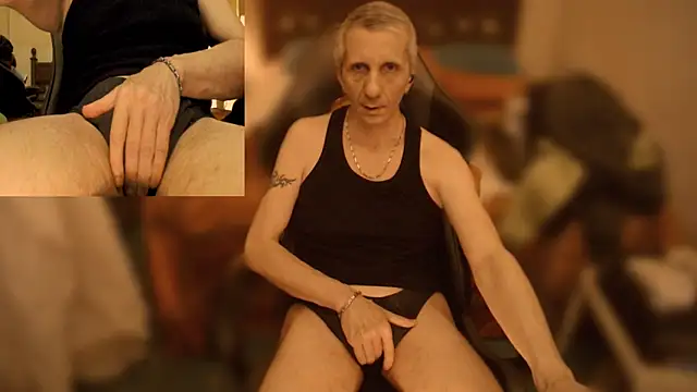 maxdaddy690 online show from January 18, 2025, 11:22 pm