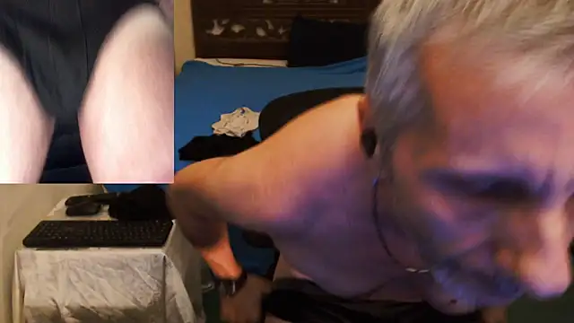 maxdaddy690 online show from September 13, 2025, 9:03 pm