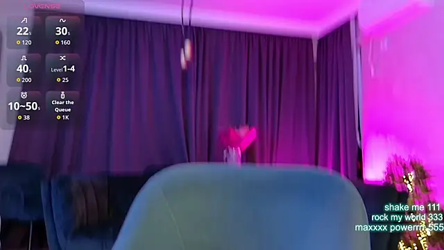 Snapshot of CutiePie69__ chatting on December 22, 2025, 8:39 pm CutiePie69 online show from December 22, 2025, 8:39 pm