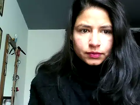 Escarcha-blue online show from March 10, 2025, 3:52 pm