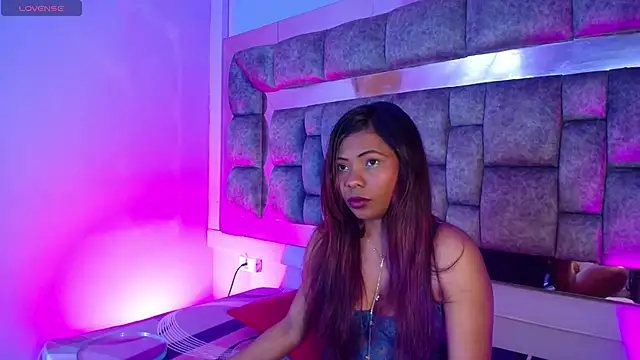 Agata Grubisic online show from October 18, 2025, 3:31 am