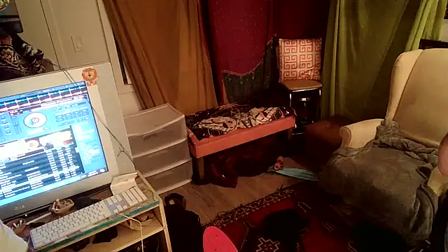 Foxxyhoneypott online show from March 15, 2025, 12:34 pm