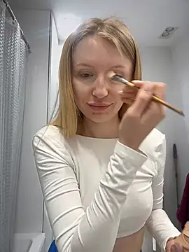 EvaBrooklyn online show from March 9, 2025, 1:26 pm