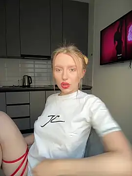 EvaBrooklyn online show from March 22, 2025, 2:47 pm