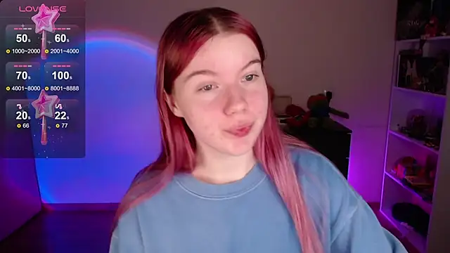 Snapshot of Strawberry_juli chatting on November 10, 2025, 4:11 am Strawberry juli online show from November 10, 2025, 4:11 am