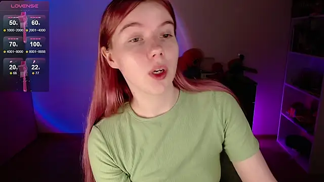 Snapshot of Strawberry_juli chatting on November 23, 2025, 7:19 am Strawberry juli online show from November 23, 2025, 7:19 am