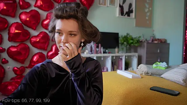 Moni Carroll online show from March 2, 2025, 1:27 pm