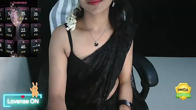 fullmoan online show from October 7, 2025, 5:21 pm