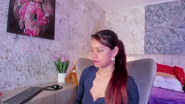 Arianaa collins online show from December 20, 2025, 12:01 pm