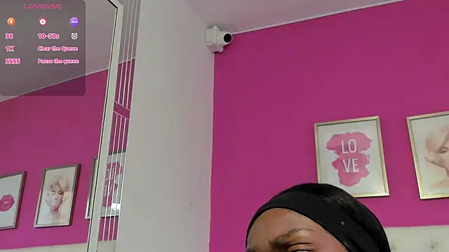 RitaGibsonn online show from February 17, 2026, 7:42 pm