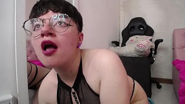 safyka online show from March 20, 2025, 4:20 pm