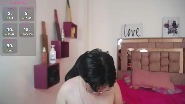 safyka online show from October 3, 2025, 2:19 am