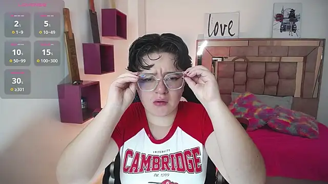 safyka online show from October 18, 2025, 1:41 am